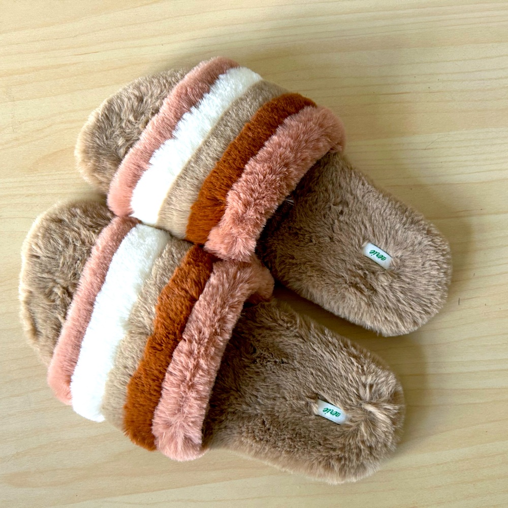 Striped Fur Slides from Aerie!